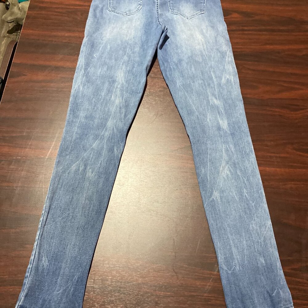 Womans medium Maurices jeans - Picture 3 of 4
